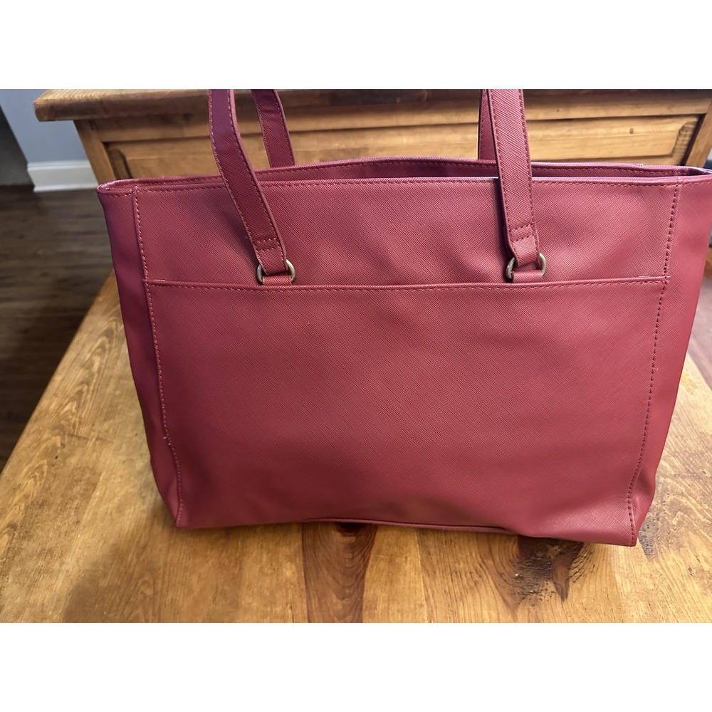 Time and Tru Womens Multiple Compartment Tote Handbag Rhubarb Red Tablet Bag